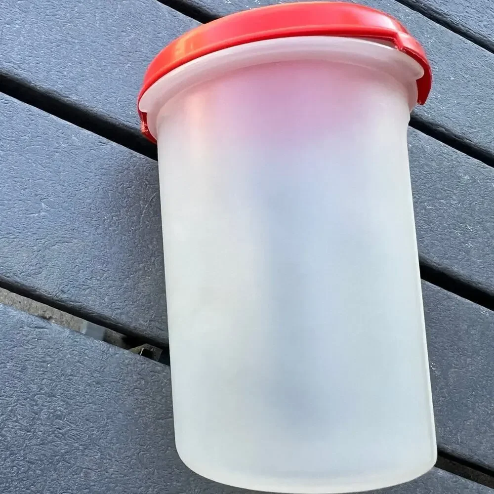 Tupperware 15 fluid ounces
